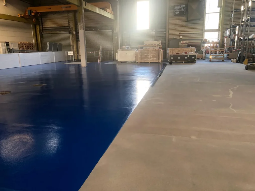 Entreprise spécialisée en résine de sol à Châteauroux (36) – Pose de revêtements résistants et esthétiques pour sols industriels, commerciaux et tertiaires.