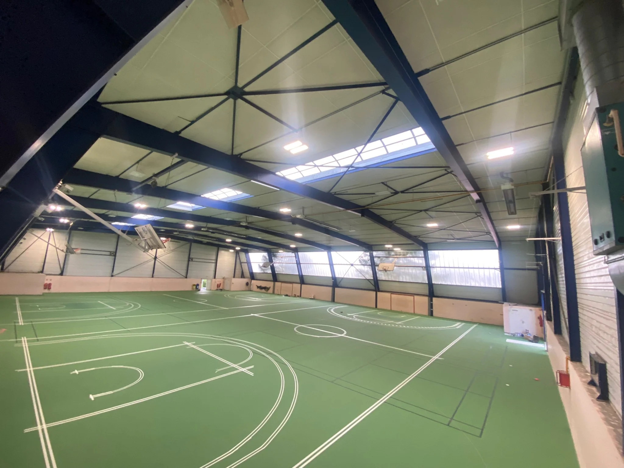 Peinture sol sportif pour gymnase avec marquage multisports